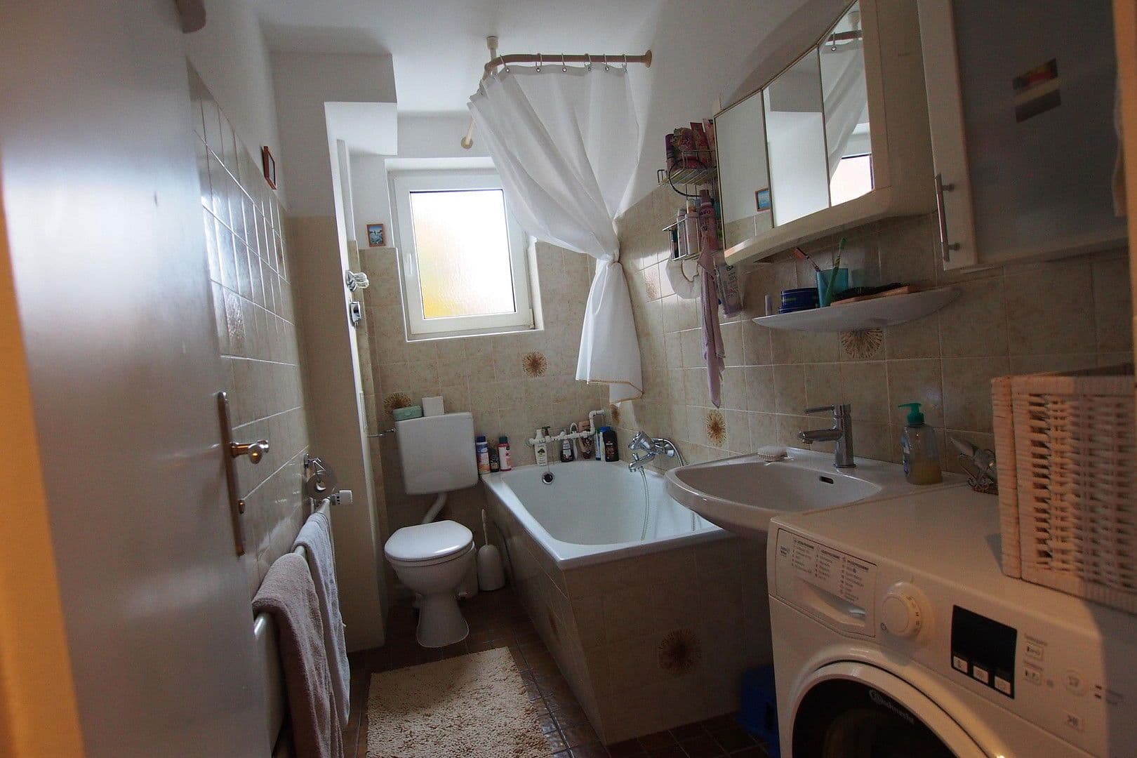 Prenájom bytu 4-izbový 100 m², Holzstraße 1, Fürstenfeldbruck, Bavorsko Prenájom bytu 4-izbový 100 m², Holzstraße 1, Fürstenfeldbruck, Bavorsko