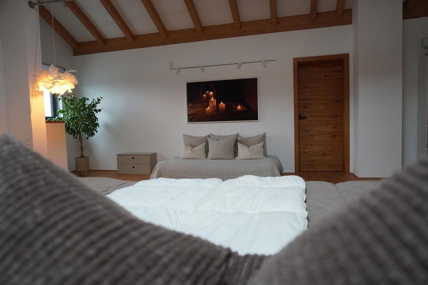 Predaj domu 343 m², pozemek 657 m², Mengkofen, Bavorsko Predaj domu 343 m², pozemek 657 m², Mengkofen, Bavorsko