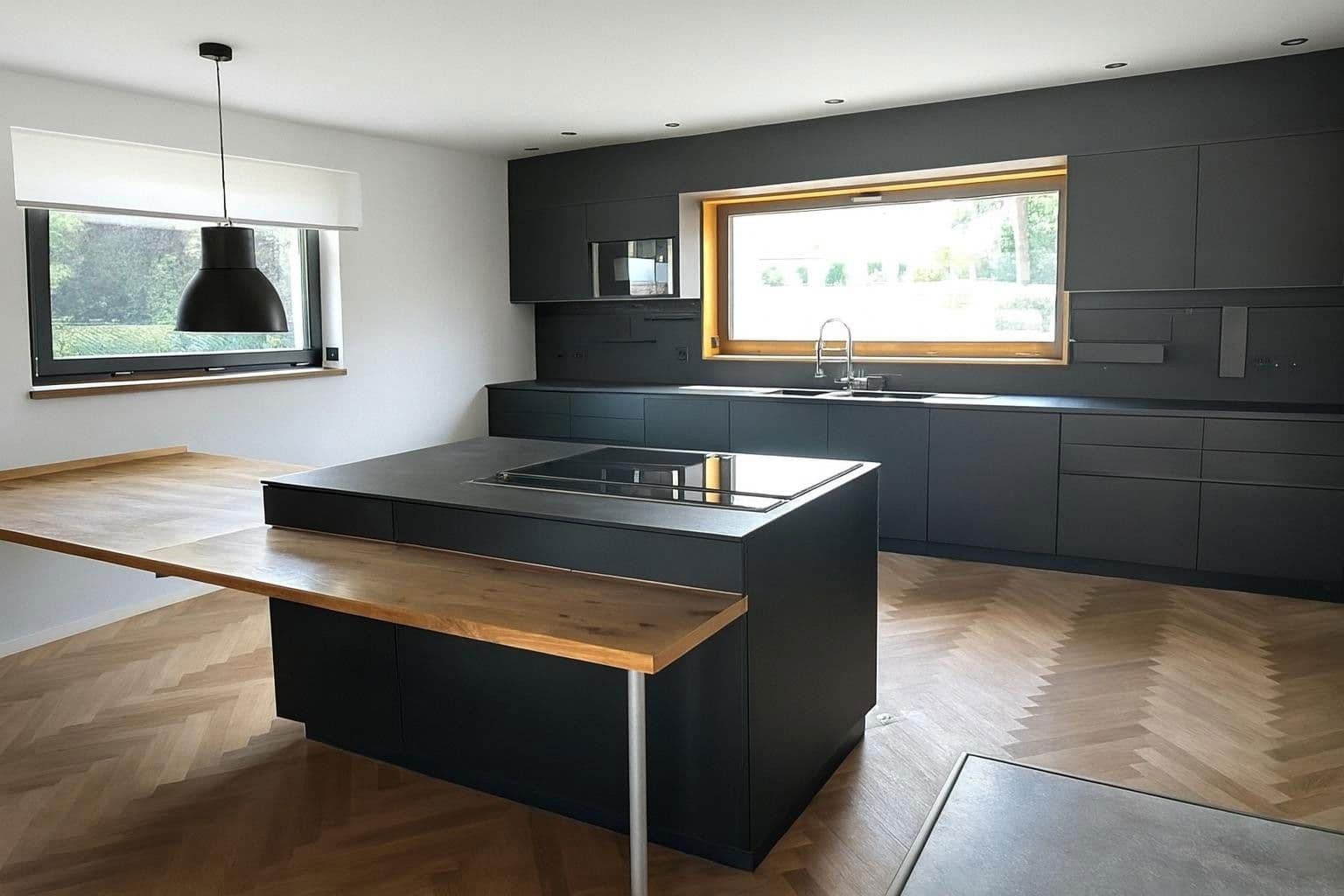 Predaj domu 343 m², pozemek 657 m², Mengkofen, Bavorsko Predaj domu 343 m², pozemek 657 m², Mengkofen, Bavorsko