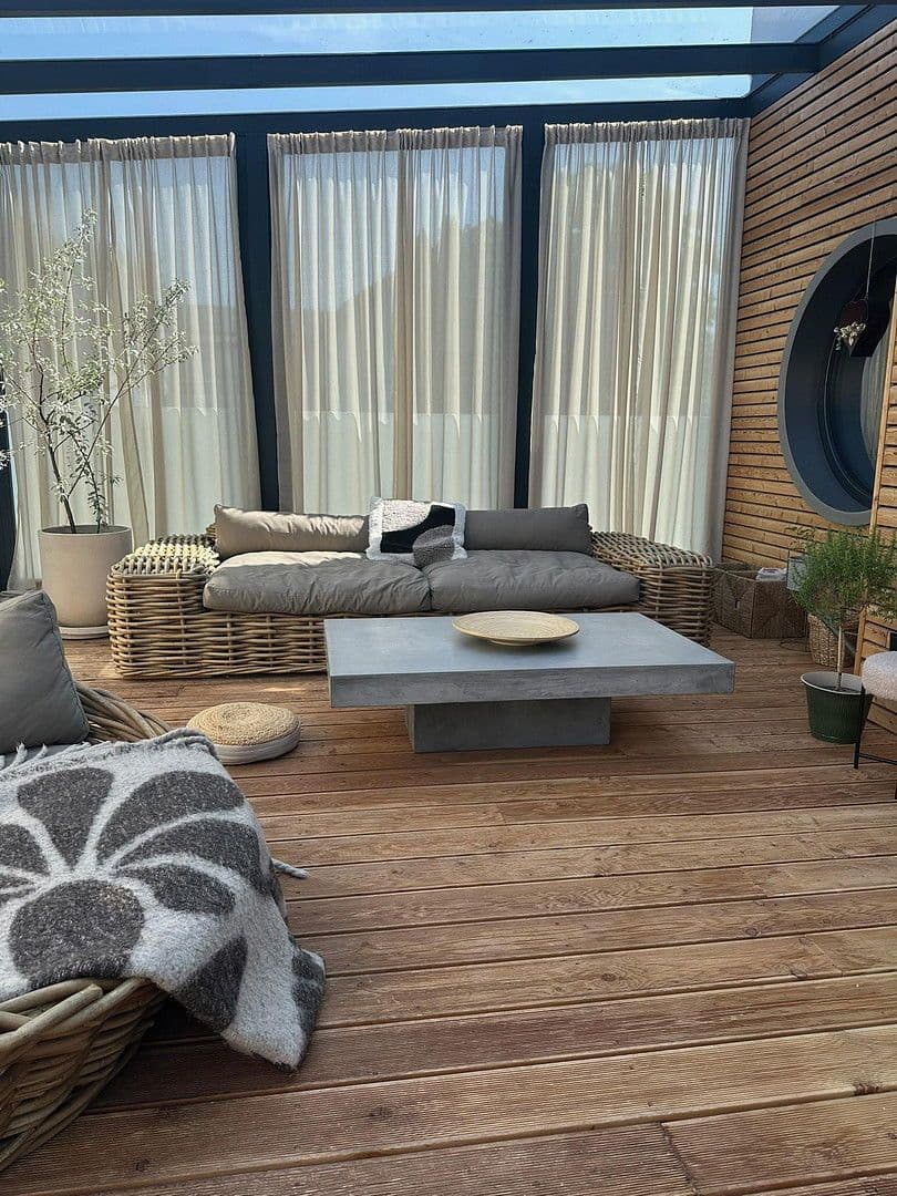 Predaj domu 343 m², pozemek 657 m², Mengkofen, Bavorsko Predaj domu 343 m², pozemek 657 m², Mengkofen, Bavorsko