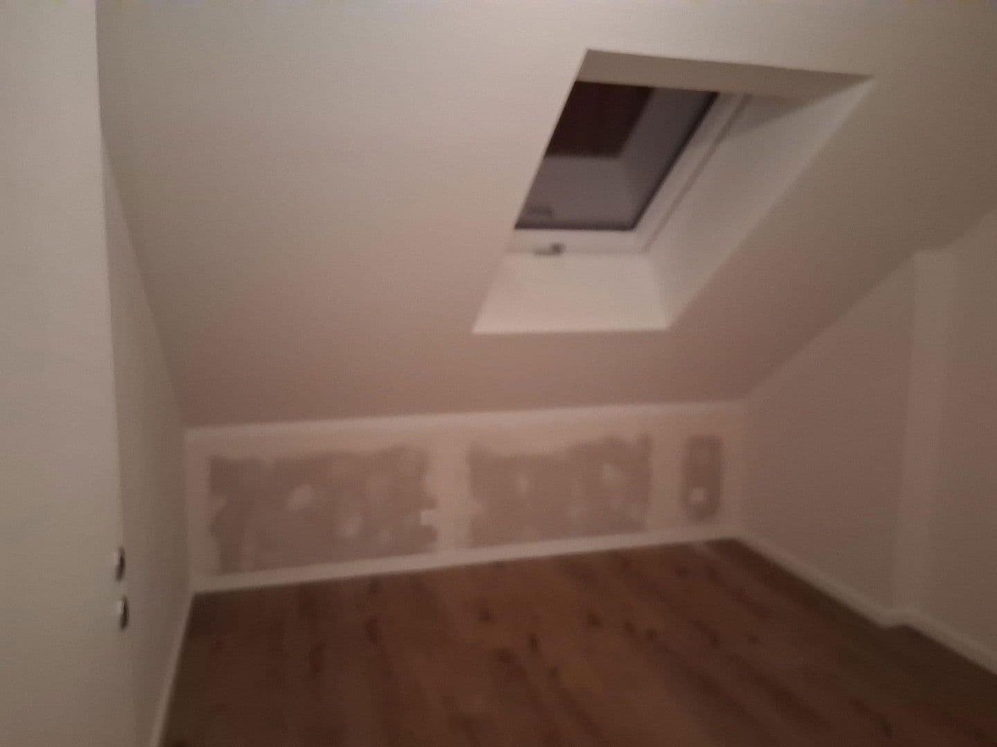 Prenájom bytu 4-izbový 89 m², Heilbronn, Bádensko-Wurttembersko Prenájom bytu 4-izbový 89 m², Heilbronn, Bádensko-Wurttembersko