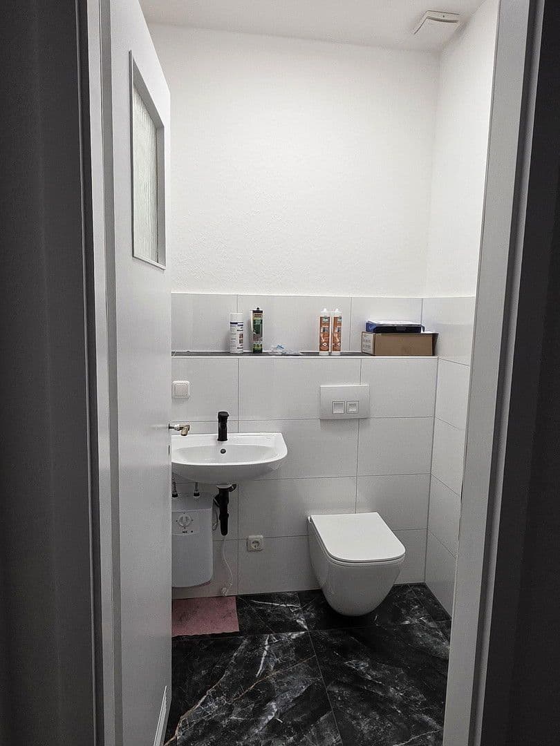 Prenájom bytu 2-izbový 62 m², Schwedt/Oder, Brandenbursko Prenájom bytu 2-izbový 62 m², Schwedt/Oder, Brandenbursko