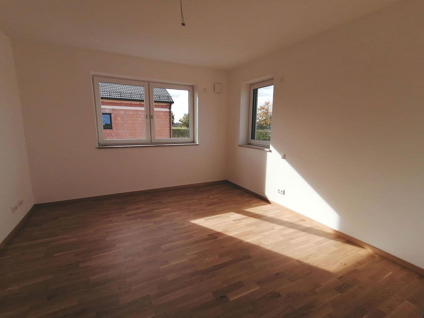 Prenájom domu 186 m², pozemek 537 m², Biberweg 18, Abensberg, Bavorsko Prenájom domu 186 m², pozemek 537 m², Biberweg 18, Abensberg, Bavorsko