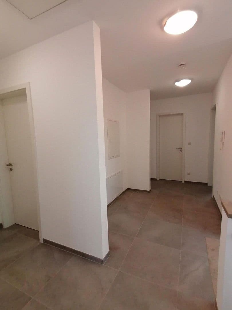 Prenájom domu 186 m², pozemek 537 m², Biberweg 18, Abensberg, Bavorsko Prenájom domu 186 m², pozemek 537 m², Biberweg 18, Abensberg, Bavorsko