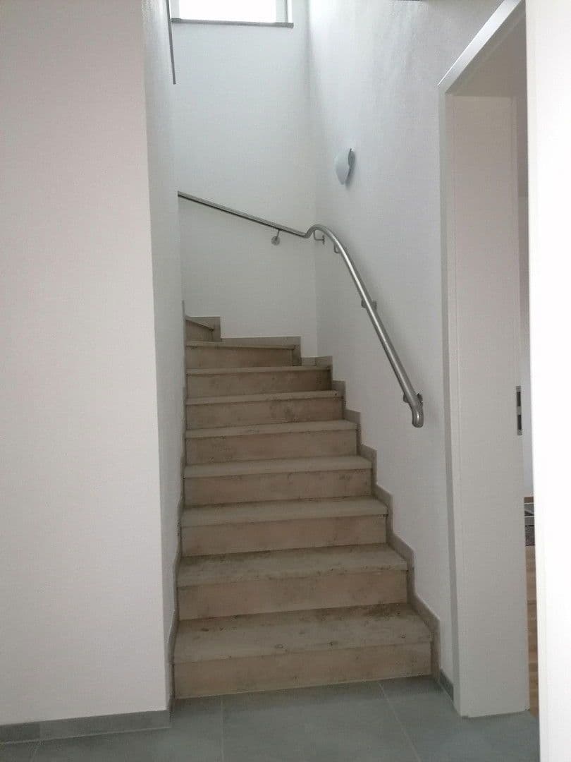 Prenájom domu 186 m², pozemek 537 m², Biberweg 18, Abensberg, Bavorsko Prenájom domu 186 m², pozemek 537 m², Biberweg 18, Abensberg, Bavorsko