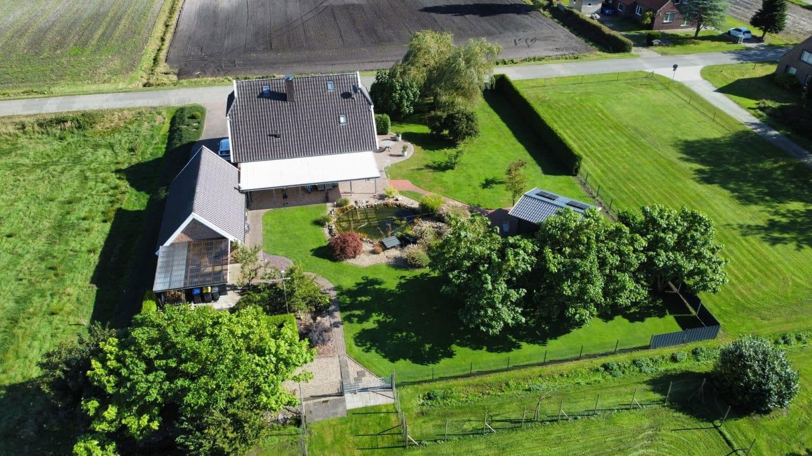 Predaj domu 156 m², pozemek 1.620 m², Großefehn, Dolné Sasko Predaj domu 156 m², pozemek 1.620 m², Großefehn, Dolné Sasko