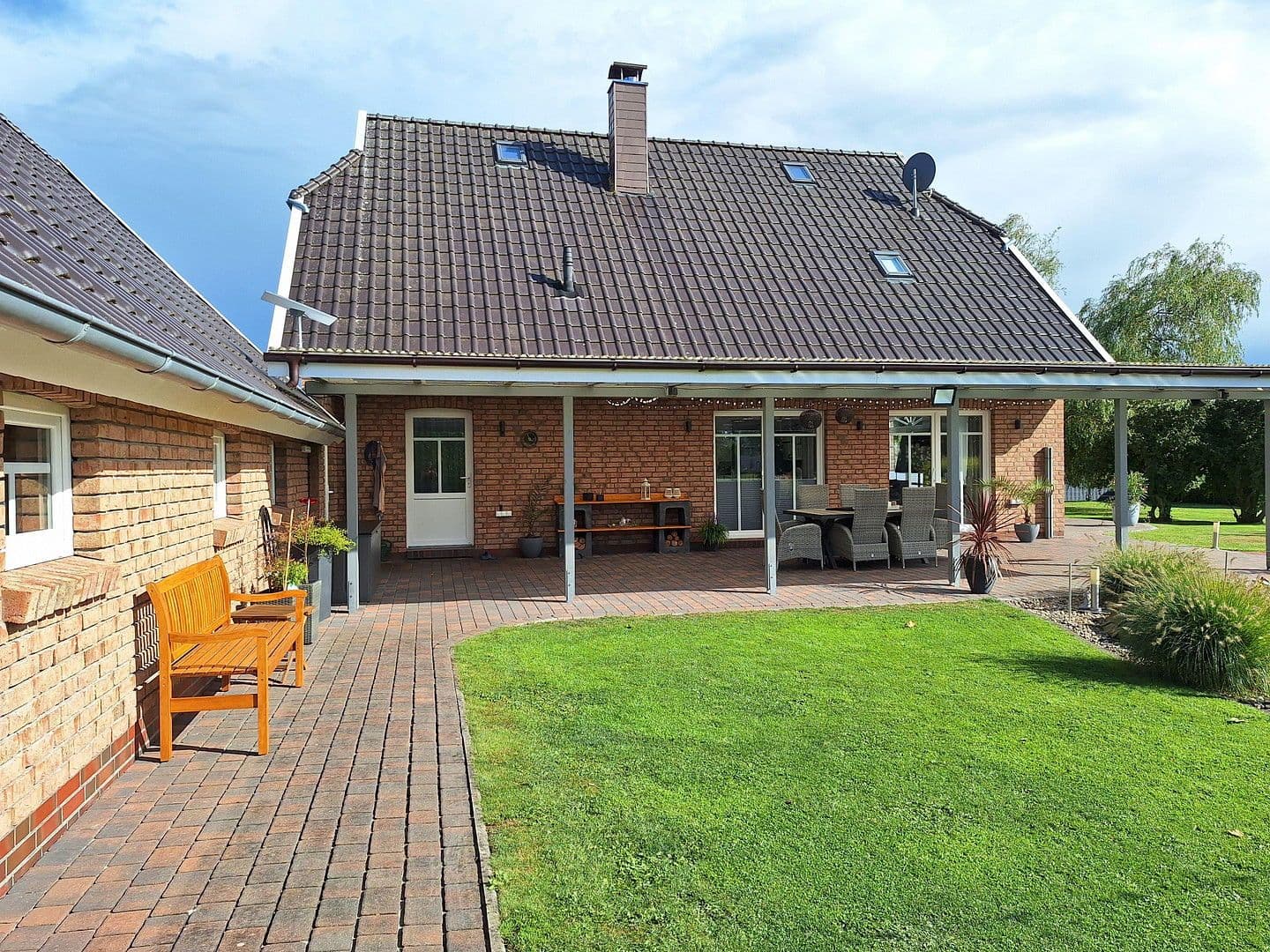 Predaj domu 156 m², pozemek 1.620 m², Großefehn, Dolné Sasko Predaj domu 156 m², pozemek 1.620 m², Großefehn, Dolné Sasko