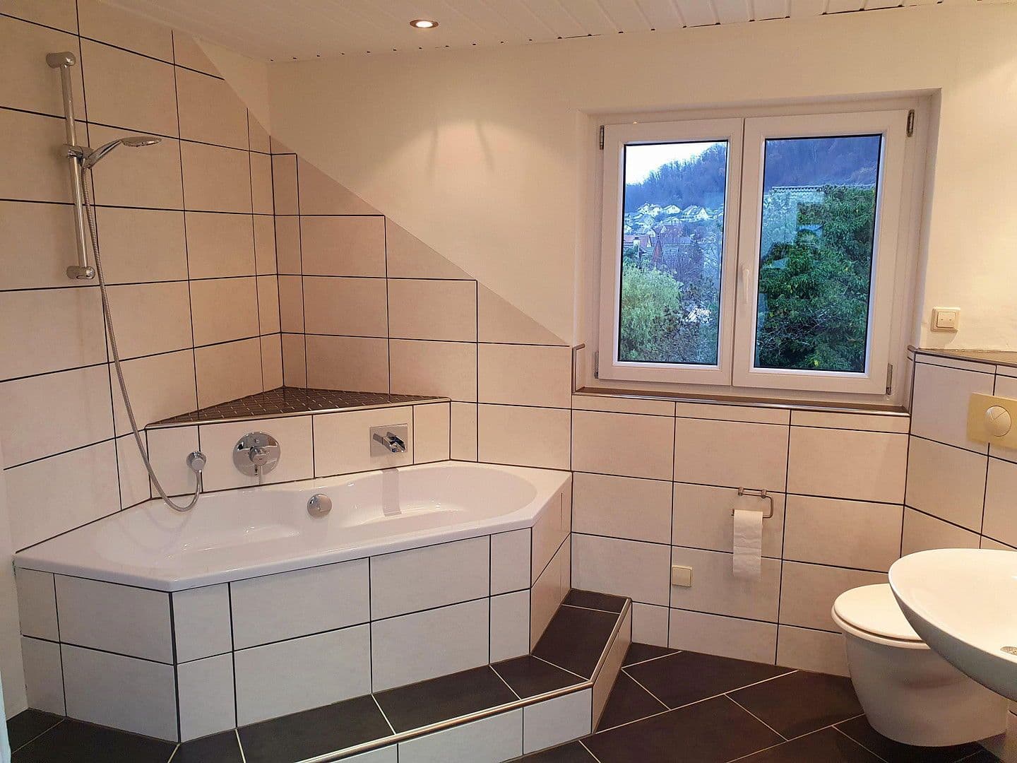 Predaj bytu 4-izbový 110 m², Lörrach, Bádensko-Wurttembersko Predaj bytu 4-izbový 110 m², Lörrach, Bádensko-Wurttembersko