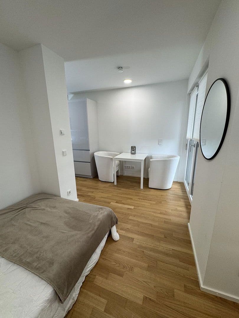 Prenájom bytu 1-izbový 25 m², Leopoldstr. 204, München, Bavorsko Prenájom bytu 1-izbový 25 m², Leopoldstr. 204, München, Bavorsko