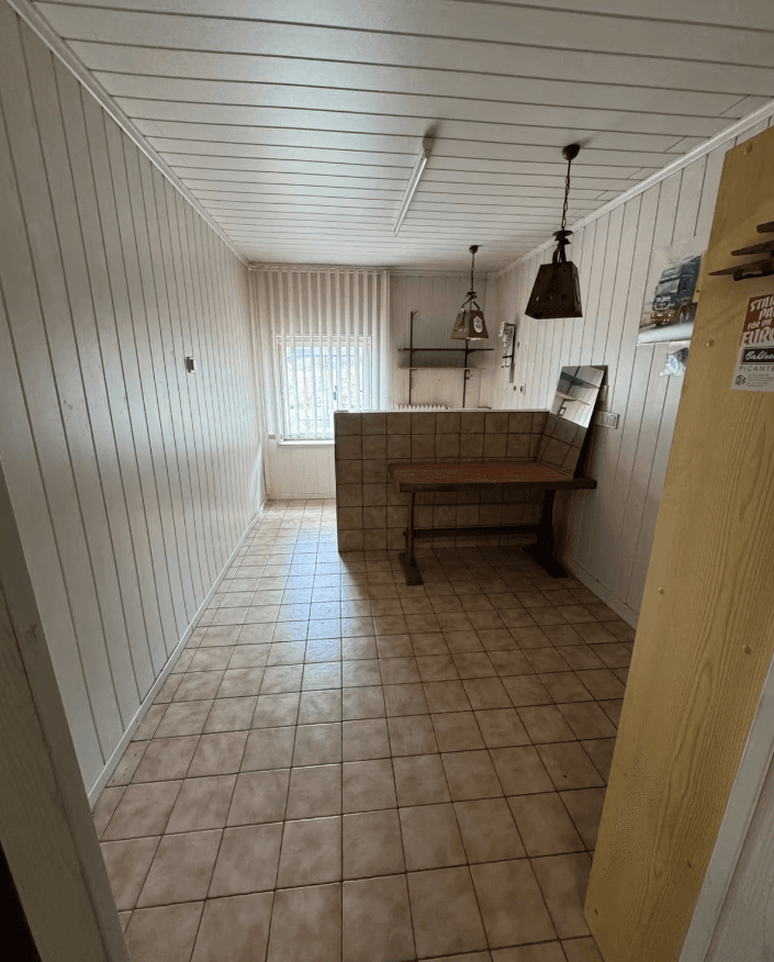 Prenájom nebytového priestoru 310 m², Hermann-Bahlsen-Str 2, Barsinghausen, Dolné Sasko Prenájom nebytového priestoru 310 m², Hermann-Bahlsen-Str 2, Barsinghausen, Dolné Sasko