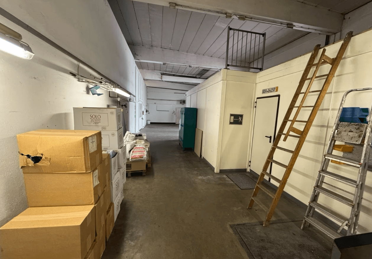 Prenájom nebytového priestoru 310 m², Hermann-Bahlsen-Str 2, Barsinghausen, Dolné Sasko Prenájom nebytového priestoru 310 m², Hermann-Bahlsen-Str 2, Barsinghausen, Dolné Sasko