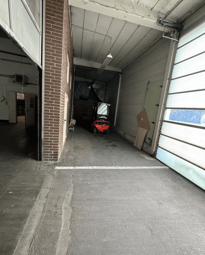 Prenájom nebytového priestoru 310 m², Hermann-Bahlsen-Str 2, Barsinghausen, Dolné Sasko Prenájom nebytového priestoru 310 m², Hermann-Bahlsen-Str 2, Barsinghausen, Dolné Sasko