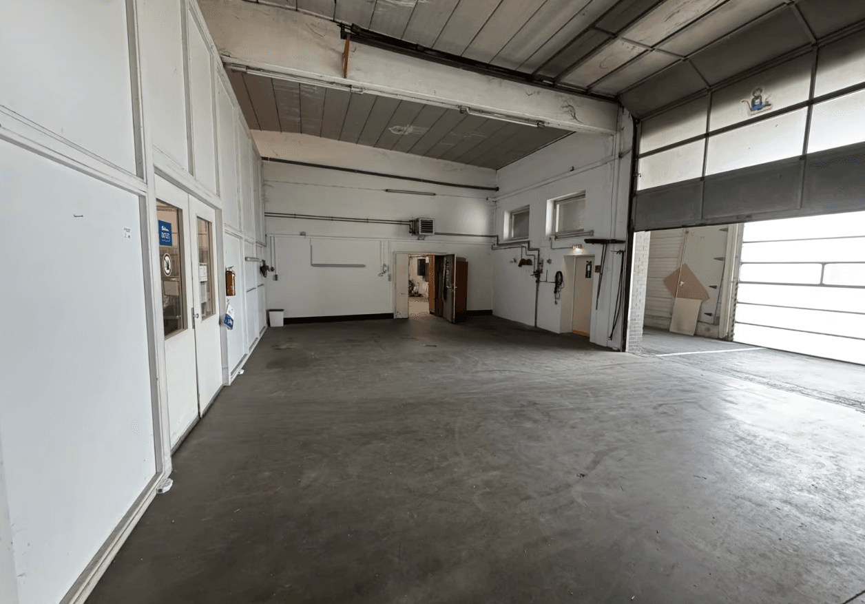 Prenájom nebytového priestoru 310 m², Hermann-Bahlsen-Str 2, Barsinghausen, Dolné Sasko Prenájom nebytového priestoru 310 m², Hermann-Bahlsen-Str 2, Barsinghausen, Dolné Sasko