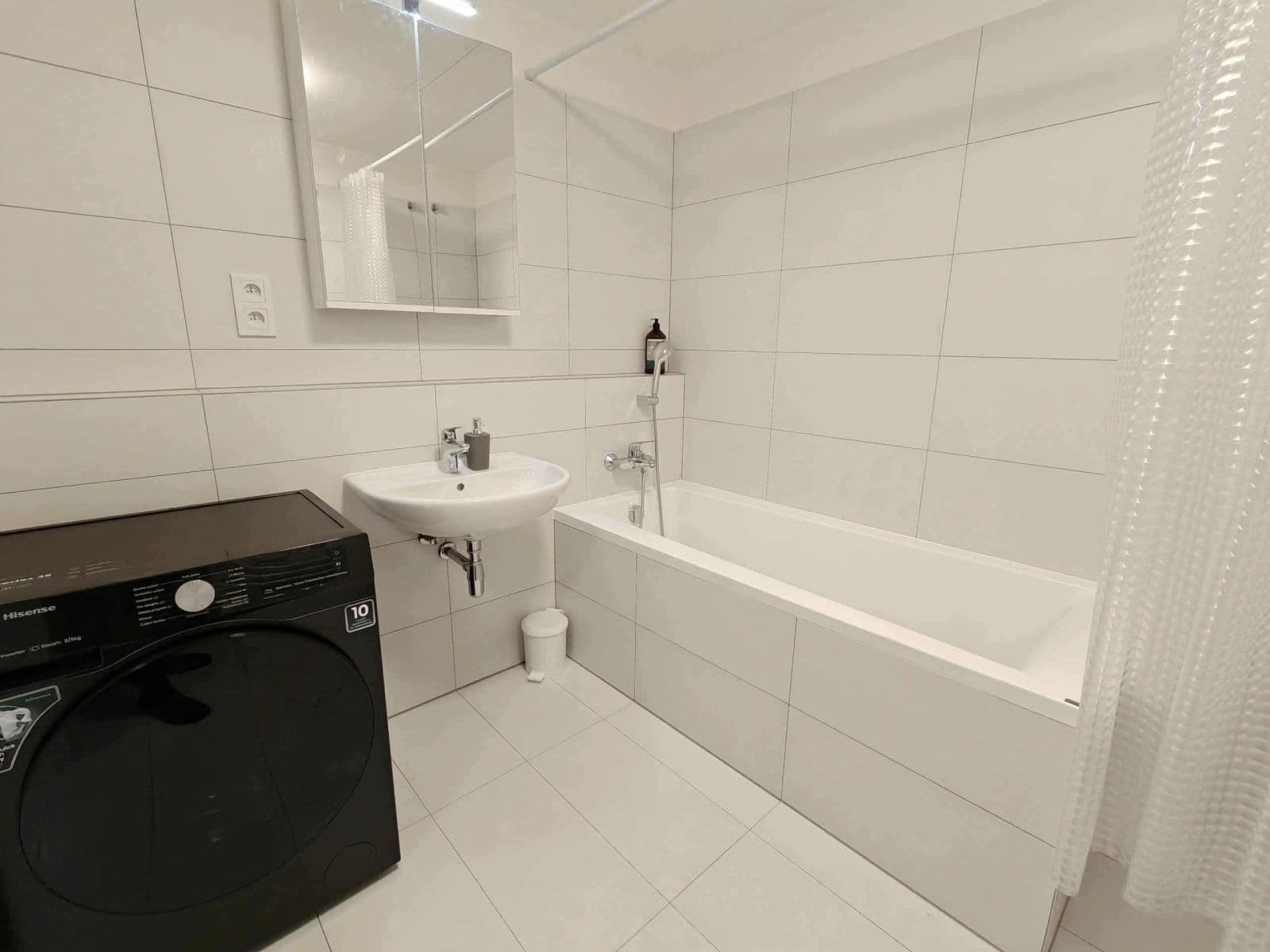 Prenájom bytu 73 m², Miloše Havla, Praha, Praha Prenájom bytu 73 m², Miloše Havla, Praha, Praha