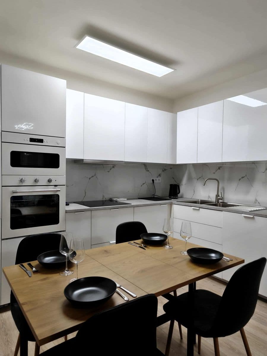 Prenájom bytu 73 m², Miloše Havla, Praha, Praha Prenájom bytu 73 m², Miloše Havla, Praha, Praha