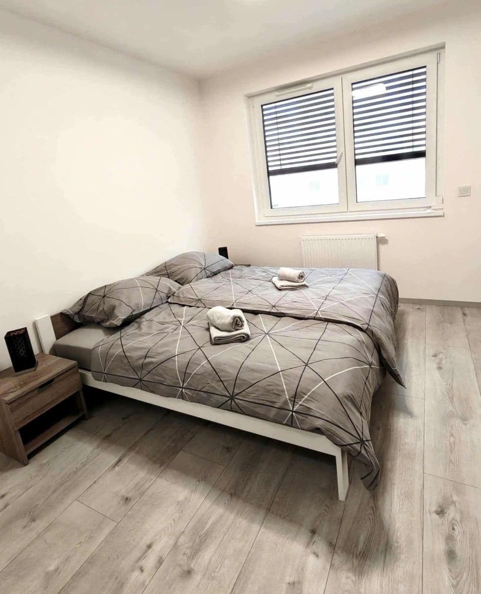 Prenájom bytu 77 m², Miloše Havla, Praha, Praha Prenájom bytu 77 m², Miloše Havla, Praha, Praha