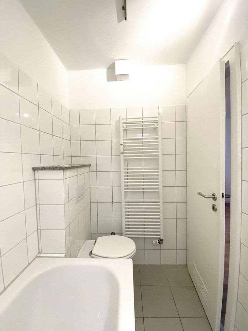 Predaj bytu 1-izbový 37 m², Köln, Severné Porýnie - Westfálsko Predaj bytu 1-izbový 37 m², Köln, Severné Porýnie - Westfálsko