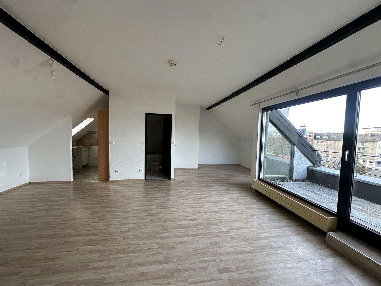 Prenájom bytu 1-izbový 40 m², Pestalozzistraße 23, Mönchengladbach, Severné Porýnie - Westfálsko Prenájom bytu 1-izbový 40 m², Pestalozzistraße 23, Mönchengladbach, Severné Porýnie - Westfálsko