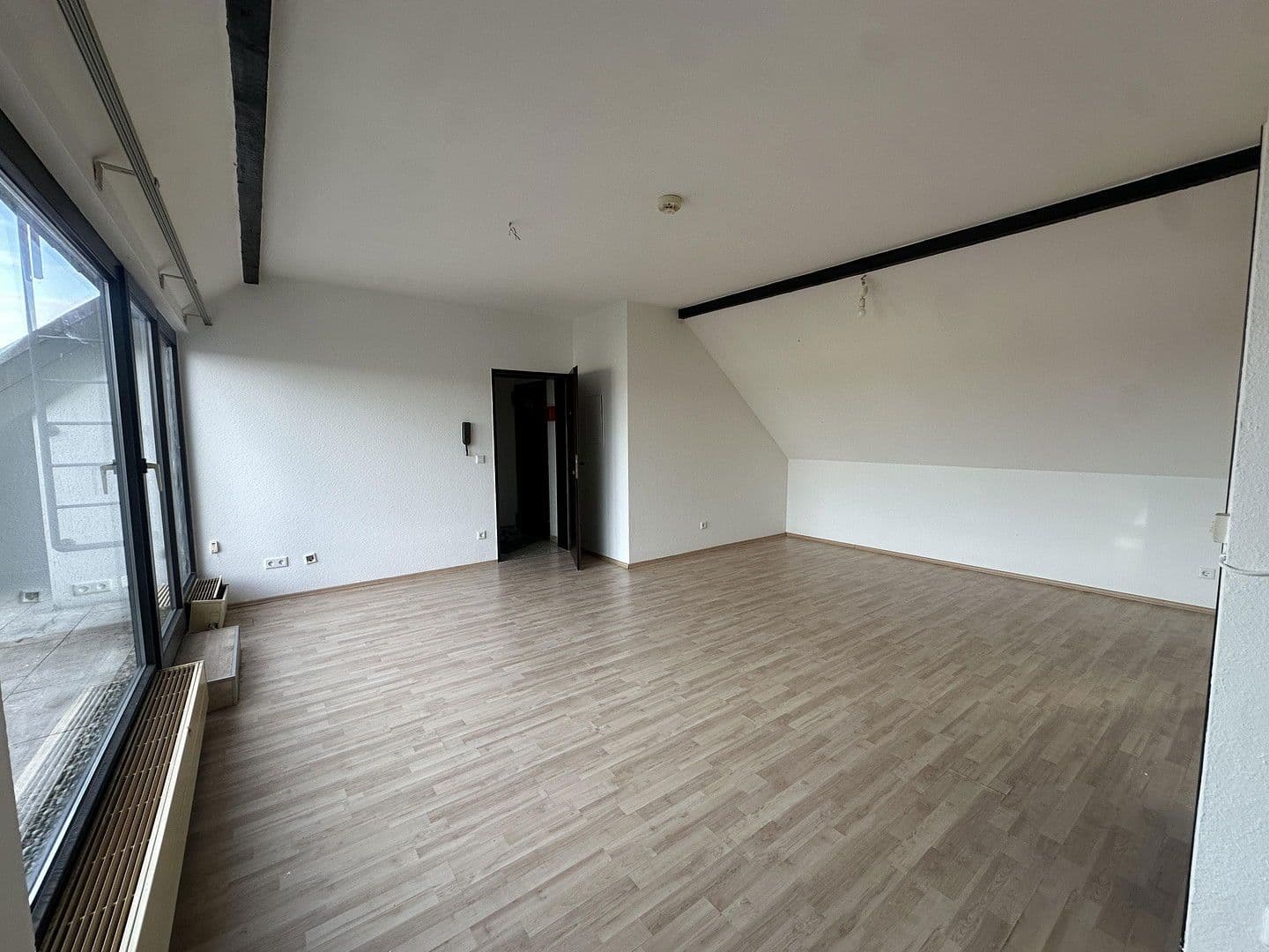 Prenájom bytu 1-izbový 40 m², Pestalozzistraße 23, Mönchengladbach, Severné Porýnie - Westfálsko Prenájom bytu 1-izbový 40 m², Pestalozzistraße 23, Mönchengladbach, Severné Porýnie - Westfálsko