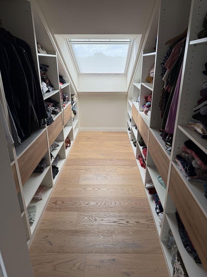 Predaj domu 189 m², pozemek 624 m², Wülfrath, Severné Porýnie - Westfálsko Predaj domu 189 m², pozemek 624 m², Wülfrath, Severné Porýnie - Westfálsko