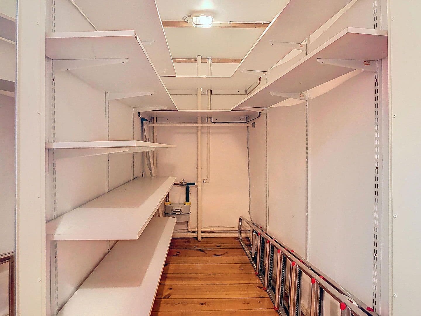 Predaj bytu 2-izbový 63 m², Berlin, Berlín Predaj bytu 2-izbový 63 m², Berlin, Berlín