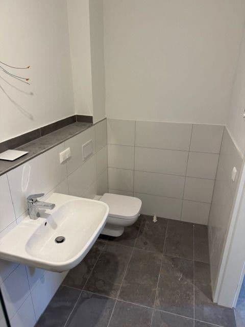 Prenájom domu 170 m², pozemek 1.500 m², Serlostraße 22c, Gladbeck, Severné Porýnie - Westfálsko Prenájom domu 170 m², pozemek 1.500 m², Serlostraße 22c, Gladbeck, Severné Porýnie - Westfálsko