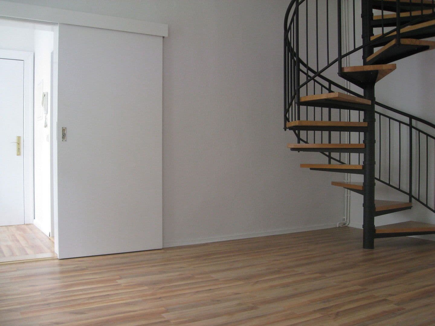 Prenájom bytu 2-izbový 64 m², Meyerbeerstr.74, Berlin, Berlín Prenájom bytu 2-izbový 64 m², Meyerbeerstr.74, Berlin, Berlín