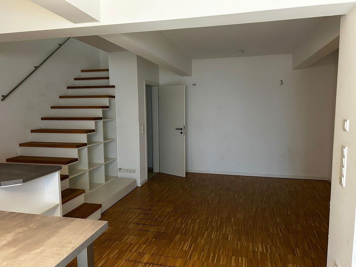 Predaj domu 1.063 m², pozemek 659 m², Bagelstraße 104, Düsseldorf, Severné Porýnie - Westfálsko Predaj domu 1.063 m², pozemek 659 m², Bagelstraße 104, Düsseldorf, Severné Porýnie - Westfálsko