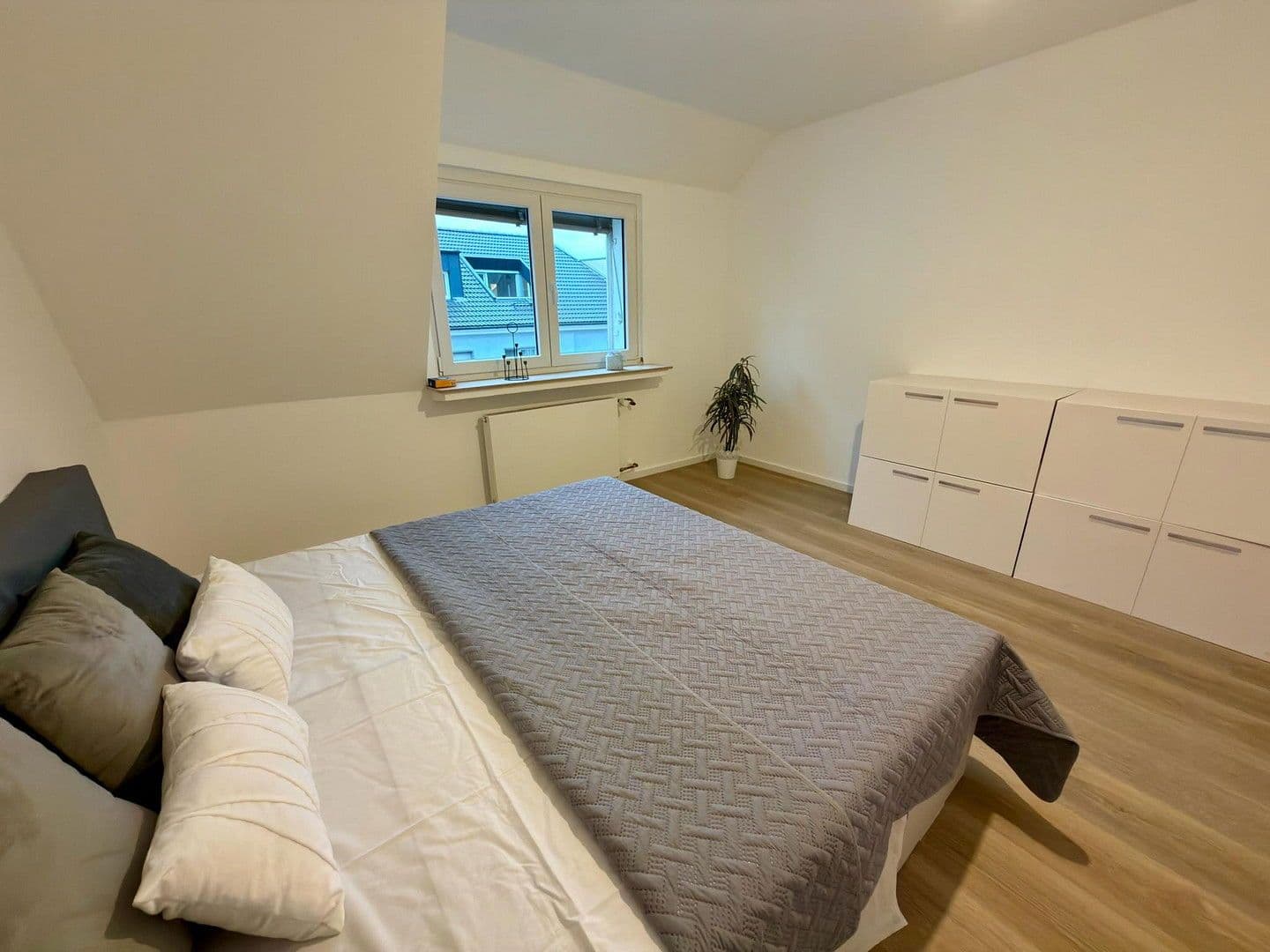 Prenájom bytu 3-izbový 100 m², Rudolfstraße 12, Münster, Severné Porýnie - Westfálsko Prenájom bytu 3-izbový 100 m², Rudolfstraße 12, Münster, Severné Porýnie - Westfálsko