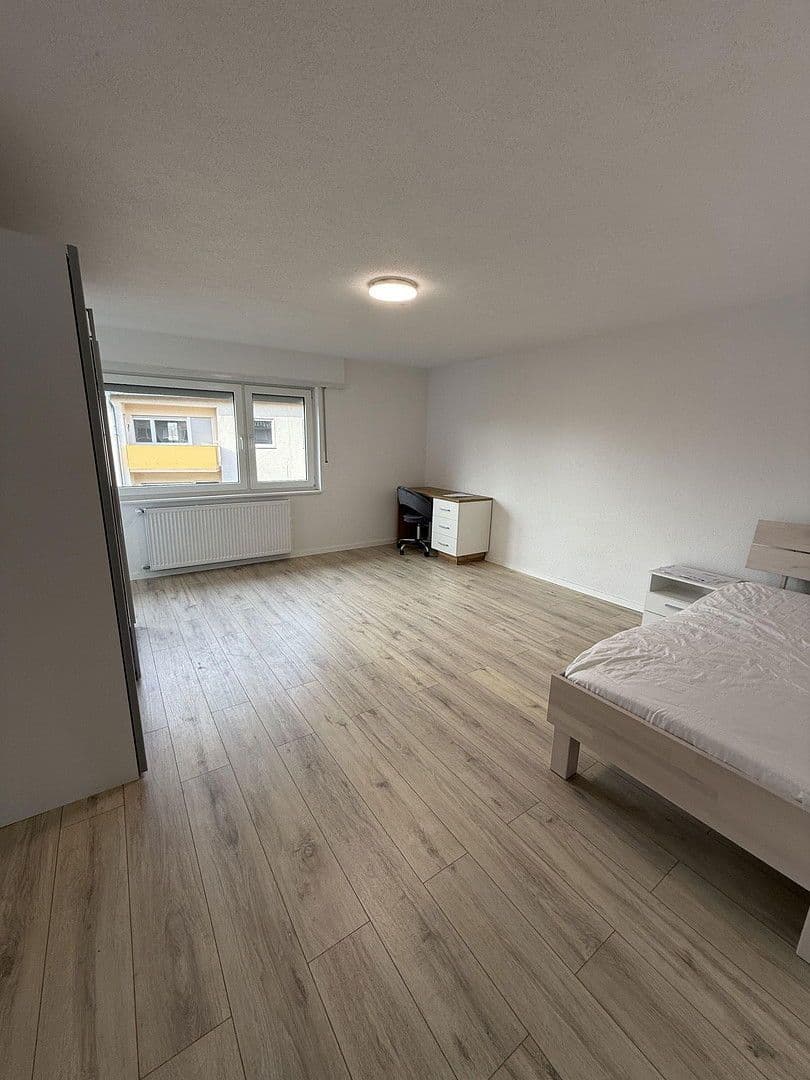 Prenájom bytu 3-izbový 19 m², Trifelsstraße 79, Ludwigshafen, Porýnie-Falcko Prenájom bytu 3-izbový 19 m², Trifelsstraße 79, Ludwigshafen, Porýnie-Falcko