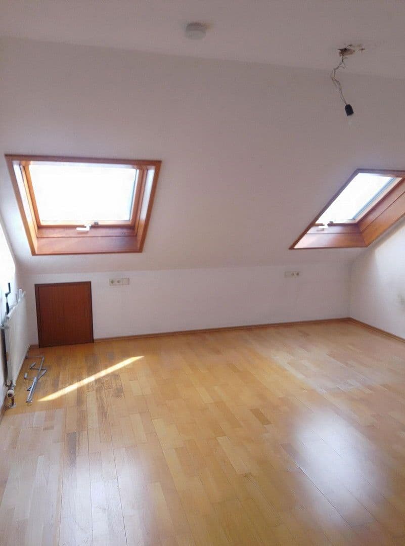 Predaj bytu 2-izbový 65 m², irisweg 10, Stuttgart (Bad Cannstatt), Bádensko-Wurttembersko Predaj bytu 2-izbový 65 m², irisweg 10, Stuttgart (Bad Cannstatt), Bádensko-Wurttembersko