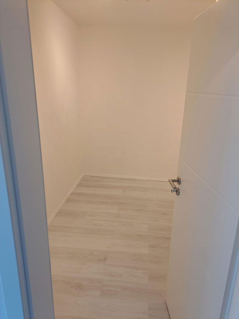 Prenájom bytu 2-izbový 88 m², Im Falkenhorst 8, Köln, Severné Porýnie - Westfálsko Prenájom bytu 2-izbový 88 m², Im Falkenhorst 8, Köln, Severné Porýnie - Westfálsko