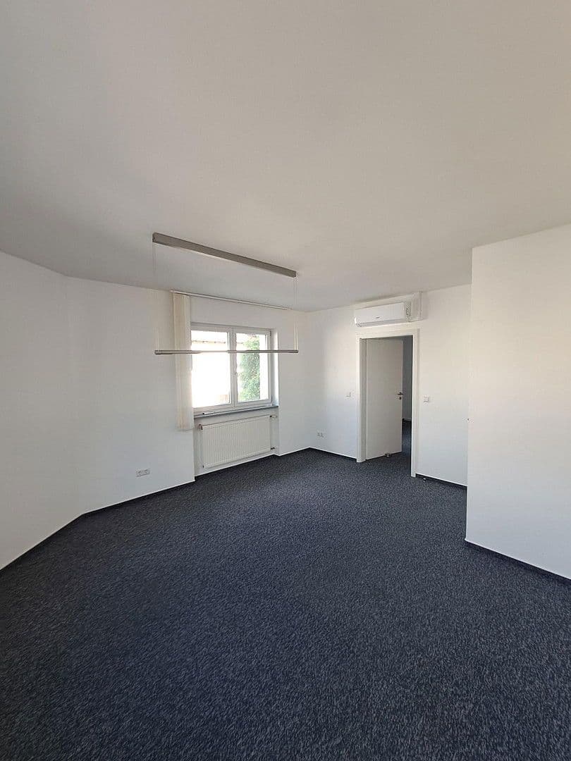 Prenájom kancelárie 120 m², Friedrichstraße 30, Schwetzingen, Bádensko-Wurttembersko Prenájom kancelárie 120 m², Friedrichstraße 30, Schwetzingen, Bádensko-Wurttembersko