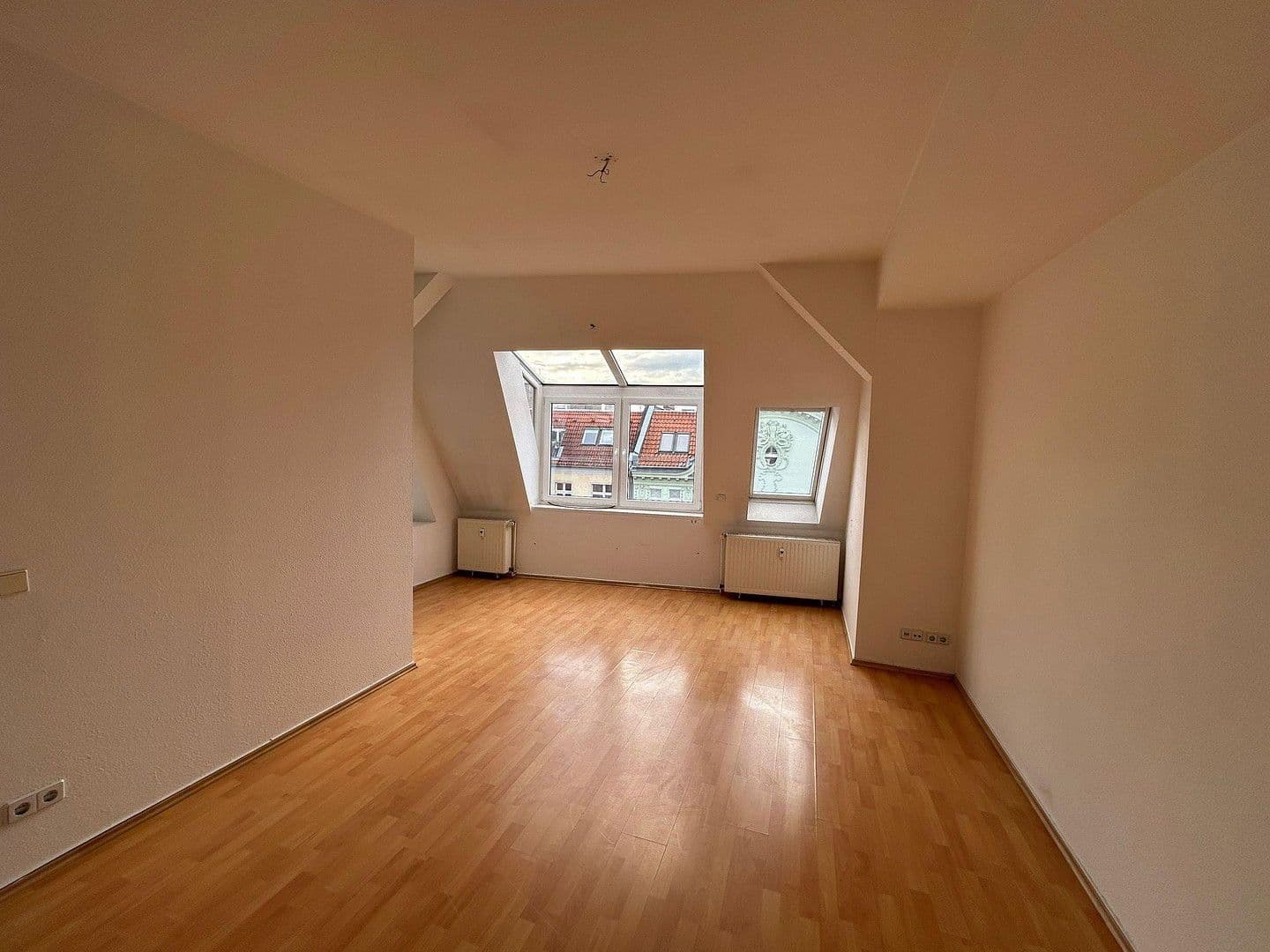 Predaj bytu 2-izbový 62 m², Grünbergerstr. 47, Berlin, Berlín Predaj bytu 2-izbový 62 m², Grünbergerstr. 47, Berlin, Berlín