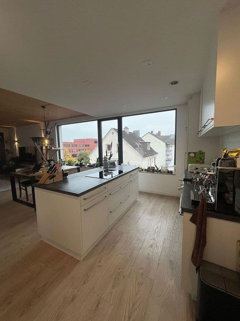 Prenájom bytu 2-izbový 88 m², Aschaffenburg, Bavorsko Prenájom bytu 2-izbový 88 m², Aschaffenburg, Bavorsko