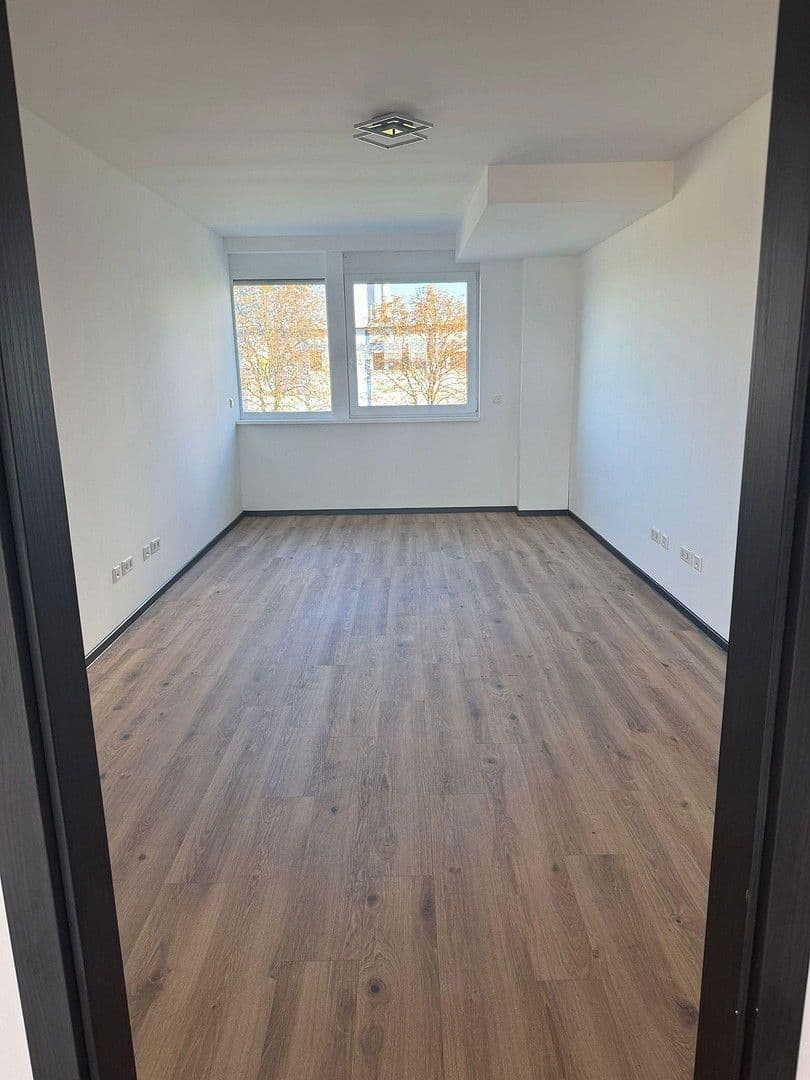 Prenájom kancelárie 335 m², Am Kaiserberg 11, Gießen, Hesensko Prenájom kancelárie 335 m², Am Kaiserberg 11, Gießen, Hesensko