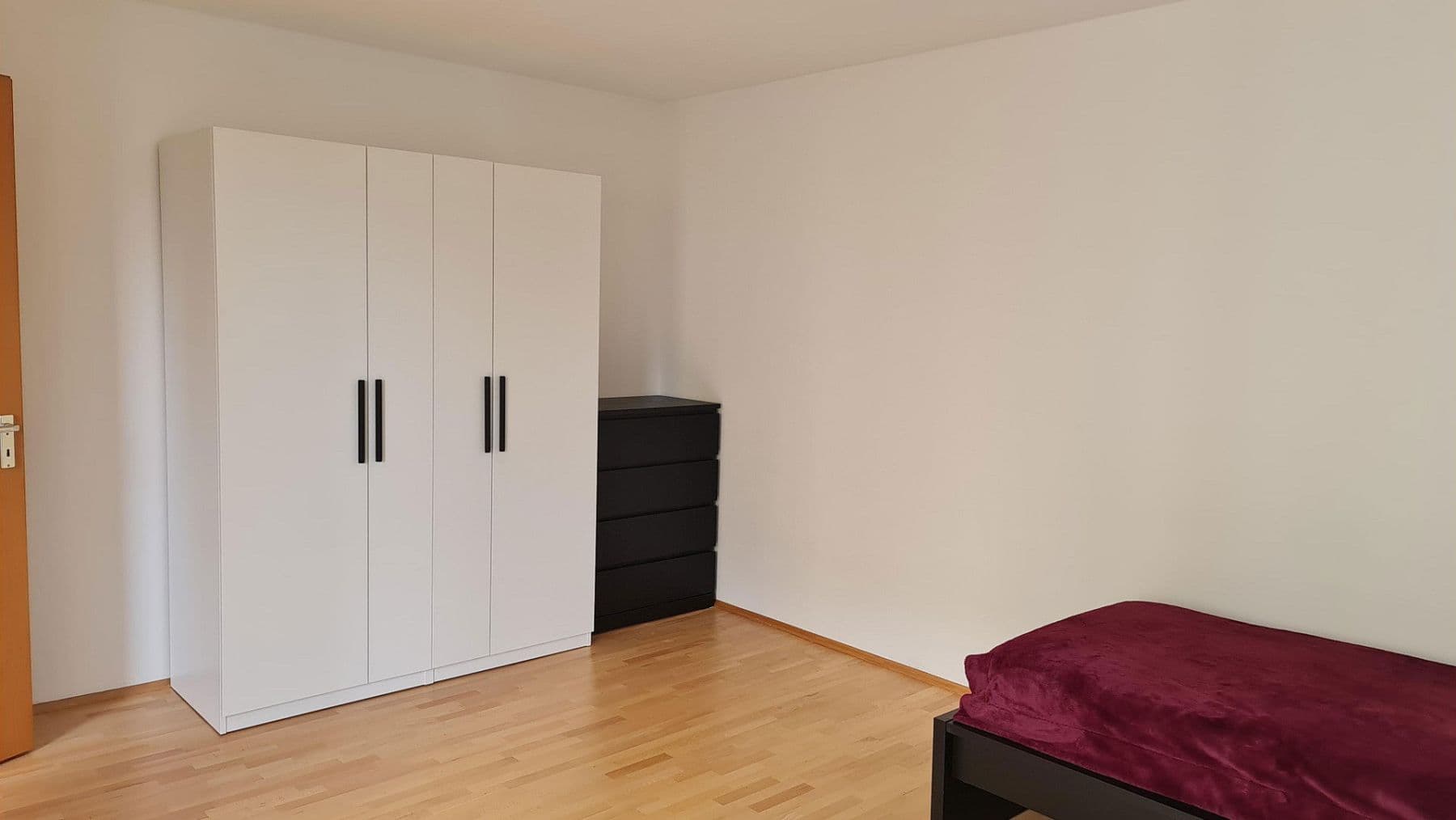 Prenájom bytu 21 m², Kieler Straße 1a, Berlin, Berlín Prenájom bytu 21 m², Kieler Straße 1a, Berlin, Berlín