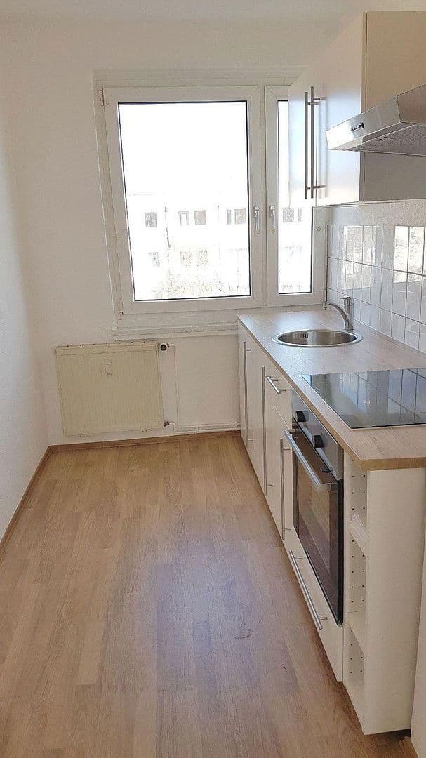 Prenájom bytu 2-izbový 47 m², Straße der Einheit 28, Neukieritzsch, Sasko Prenájom bytu 2-izbový 47 m², Straße der Einheit 28, Neukieritzsch, Sasko