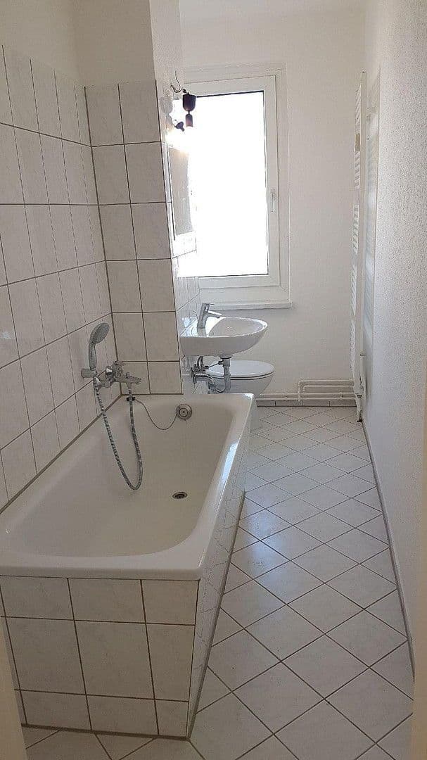 Prenájom bytu 2-izbový 47 m², Straße der Einheit 28, Neukieritzsch, Sasko Prenájom bytu 2-izbový 47 m², Straße der Einheit 28, Neukieritzsch, Sasko