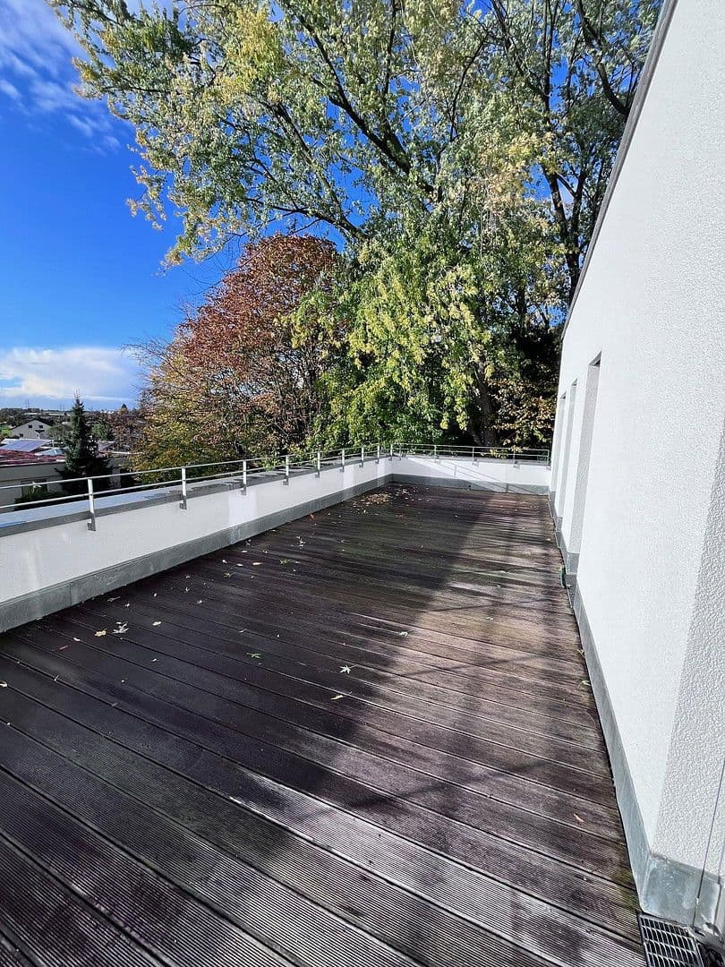 Prenájom bytu 5-izbový 136 m², Weinstadt, Bádensko-Wurttembersko Prenájom bytu 5-izbový 136 m², Weinstadt, Bádensko-Wurttembersko