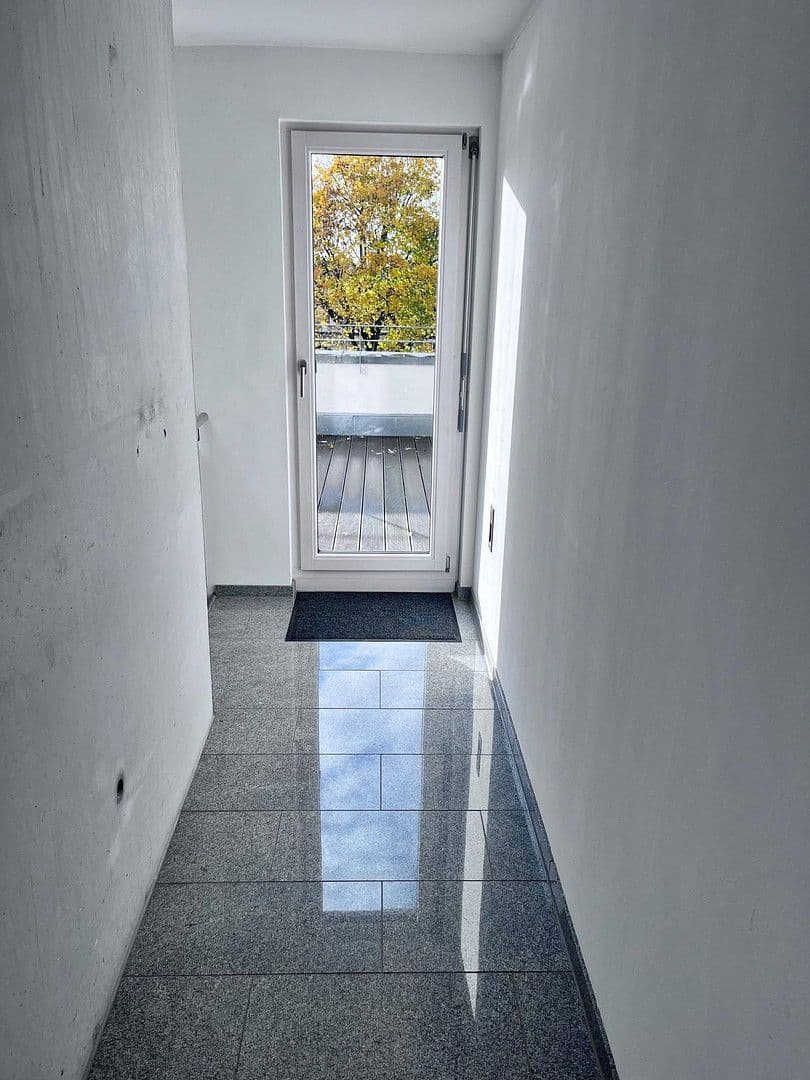 Prenájom bytu 5-izbový 136 m², Weinstadt, Bádensko-Wurttembersko Prenájom bytu 5-izbový 136 m², Weinstadt, Bádensko-Wurttembersko