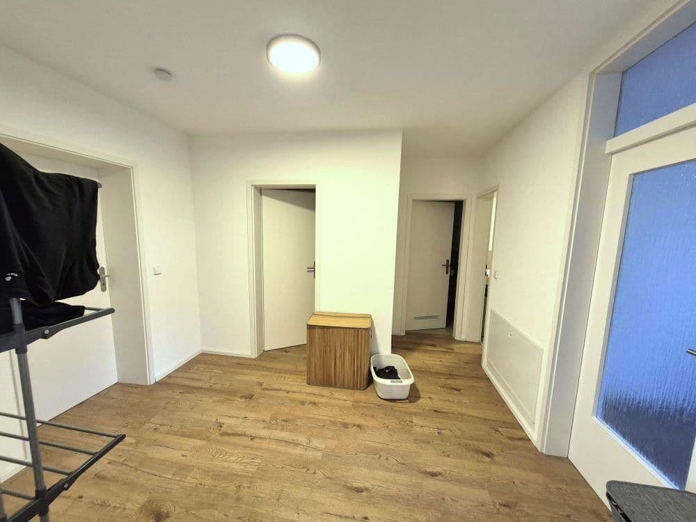 Prenájom bytu 3-izbový 118 m², Lerchenstr. 5, Oberkochen, Bádensko-Wurttembersko Prenájom bytu 3-izbový 118 m², Lerchenstr. 5, Oberkochen, Bádensko-Wurttembersko