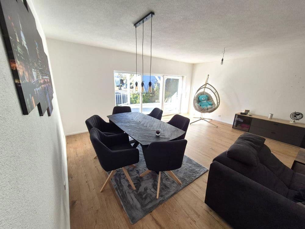 Prenájom bytu 3-izbový 118 m², Lerchenstr. 5, Oberkochen, Bádensko-Wurttembersko Prenájom bytu 3-izbový 118 m², Lerchenstr. 5, Oberkochen, Bádensko-Wurttembersko