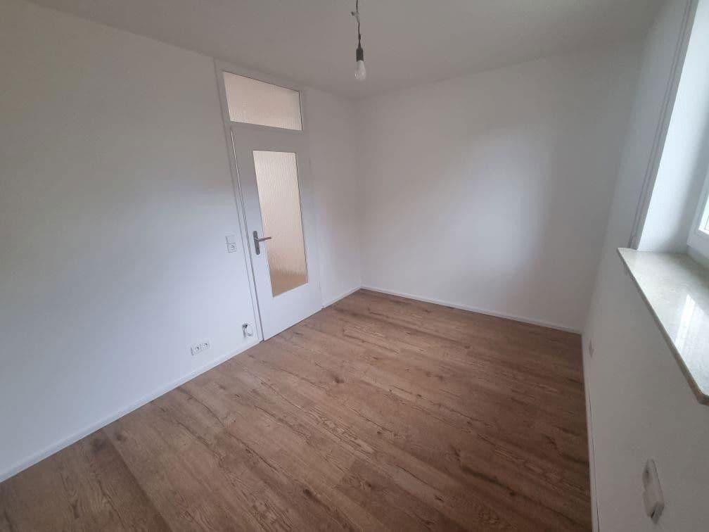 Prenájom bytu 3-izbový 118 m², Lerchenstr. 5, Oberkochen, Bádensko-Wurttembersko Prenájom bytu 3-izbový 118 m², Lerchenstr. 5, Oberkochen, Bádensko-Wurttembersko