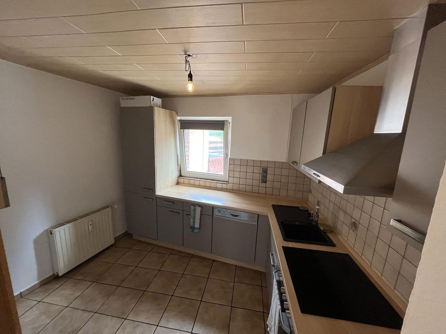 Prenájom bytu 3-izbový 104 m², Bergstraße 26, Hürth, Severné Porýnie - Westfálsko Prenájom bytu 3-izbový 104 m², Bergstraße 26, Hürth, Severné Porýnie - Westfálsko