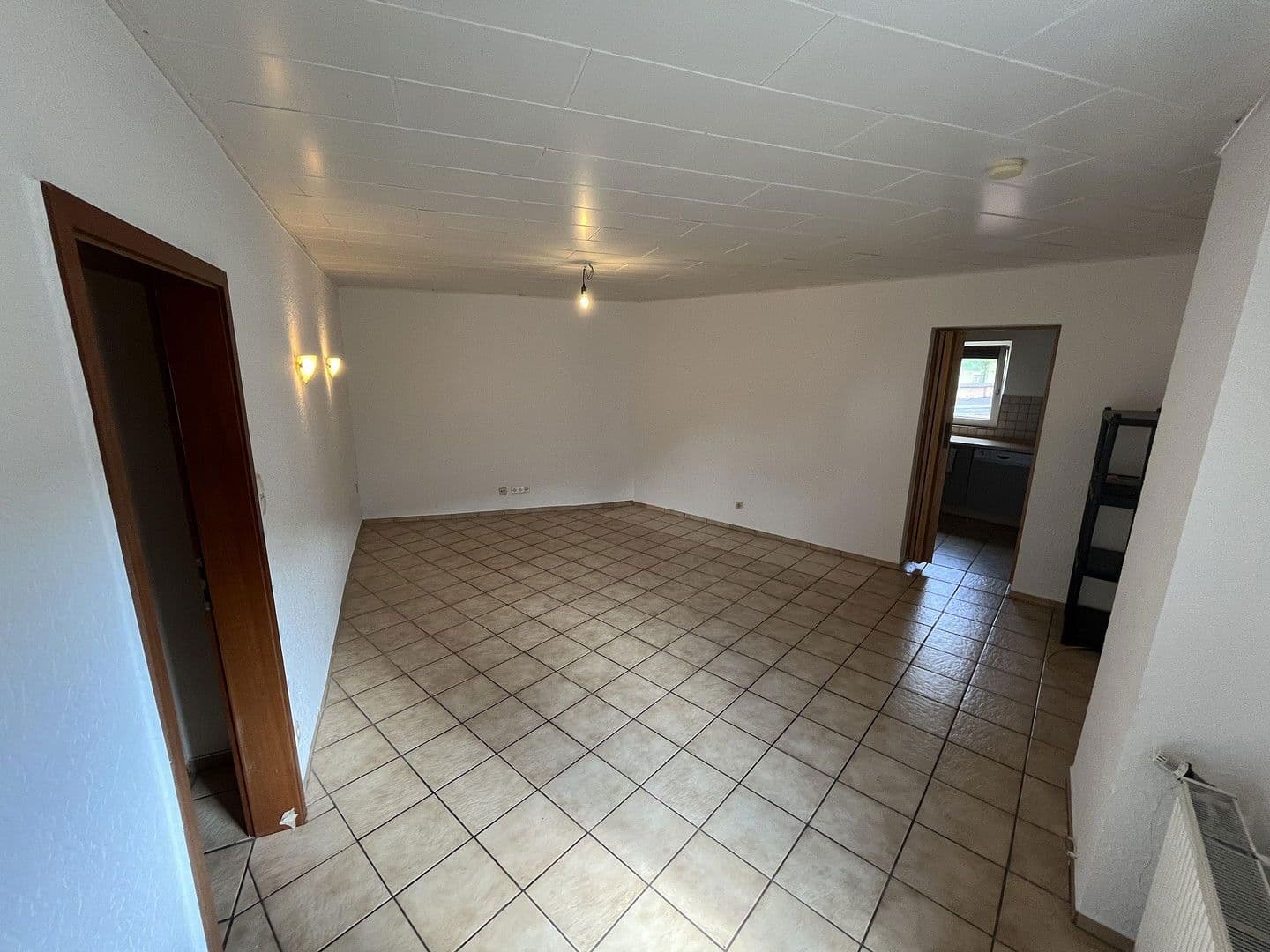 Prenájom bytu 3-izbový 104 m², Bergstraße 26, Hürth, Severné Porýnie - Westfálsko Prenájom bytu 3-izbový 104 m², Bergstraße 26, Hürth, Severné Porýnie - Westfálsko