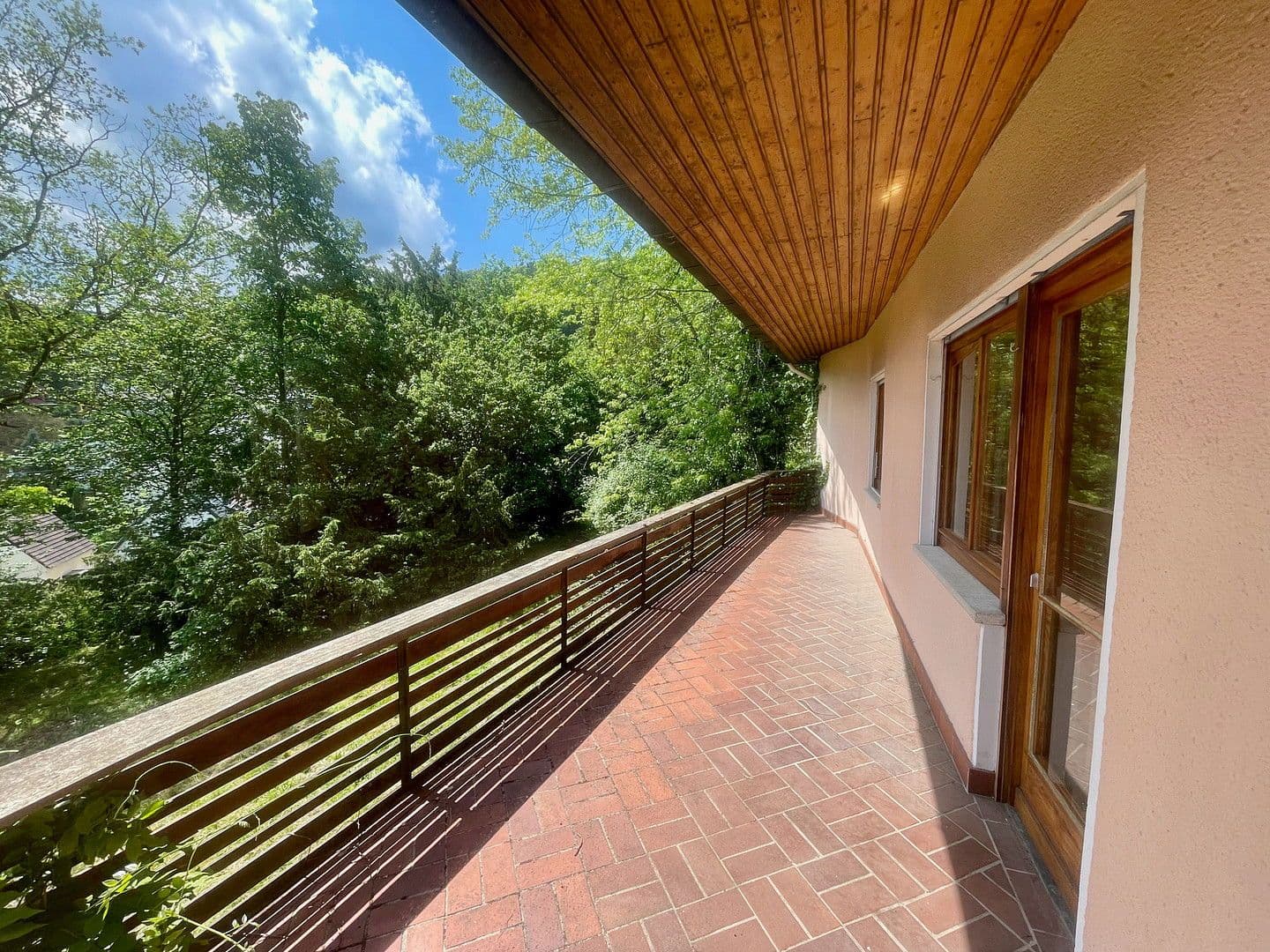 Predaj domu 346 m², pozemek 2.815 m², Hausbergstrasse 8, Frankeneck, Porýnie-Falcko Predaj domu 346 m², pozemek 2.815 m², Hausbergstrasse 8, Frankeneck, Porýnie-Falcko