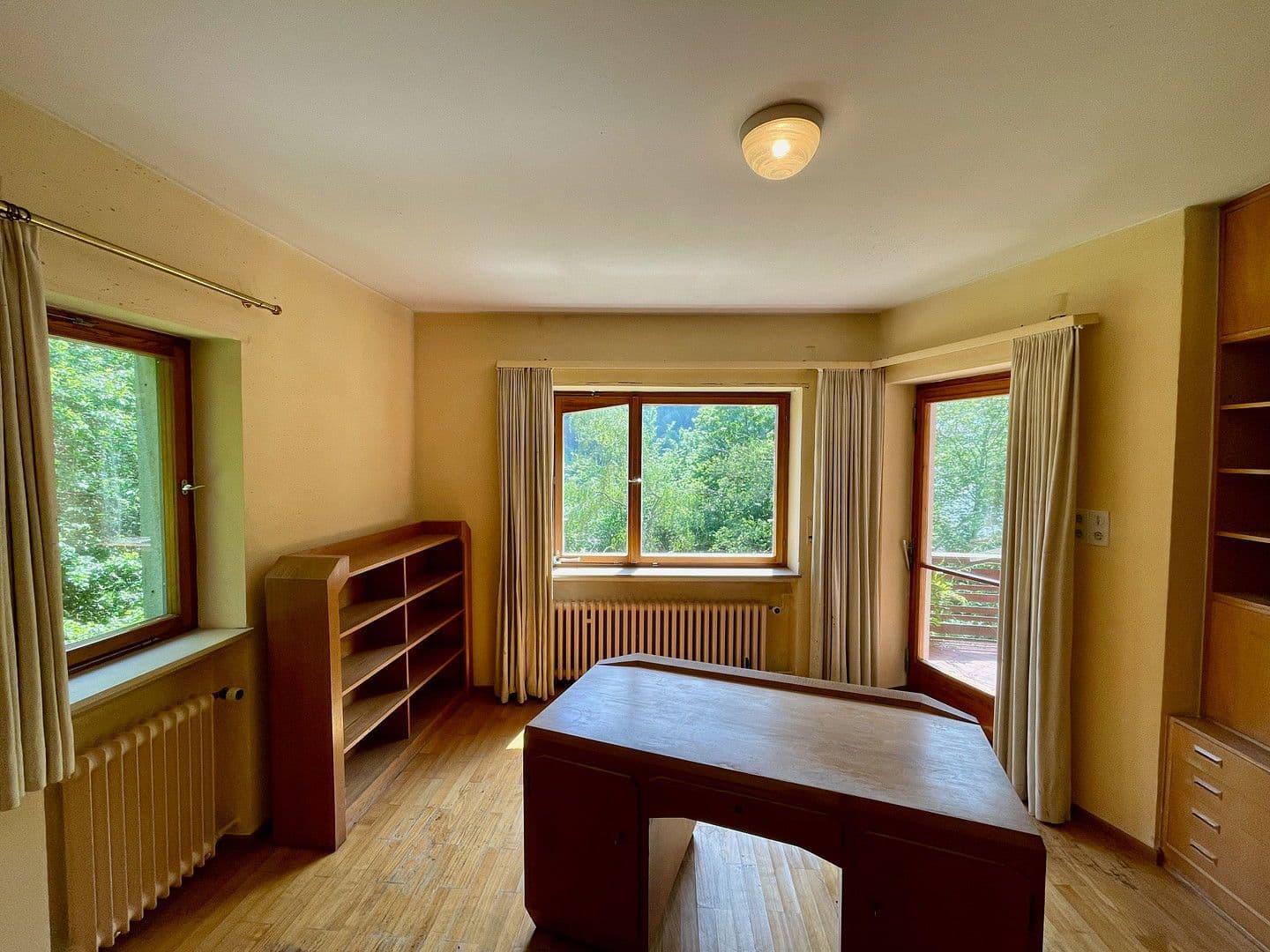 Predaj domu 346 m², pozemek 2.815 m², Hausbergstrasse 8, Frankeneck, Porýnie-Falcko Predaj domu 346 m², pozemek 2.815 m², Hausbergstrasse 8, Frankeneck, Porýnie-Falcko