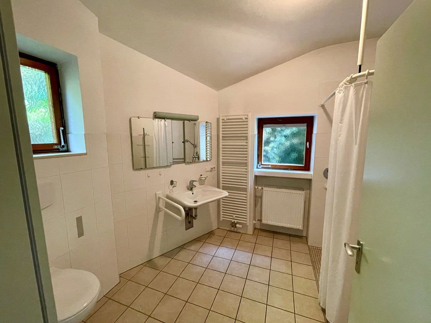 Predaj domu 346 m², pozemek 2.815 m², Hausbergstrasse 8, Frankeneck, Porýnie-Falcko Predaj domu 346 m², pozemek 2.815 m², Hausbergstrasse 8, Frankeneck, Porýnie-Falcko