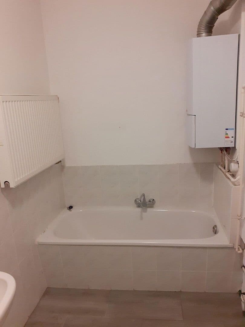 Prenájom bytu 215 m², Frohburg, Sasko Prenájom bytu 215 m², Frohburg, Sasko